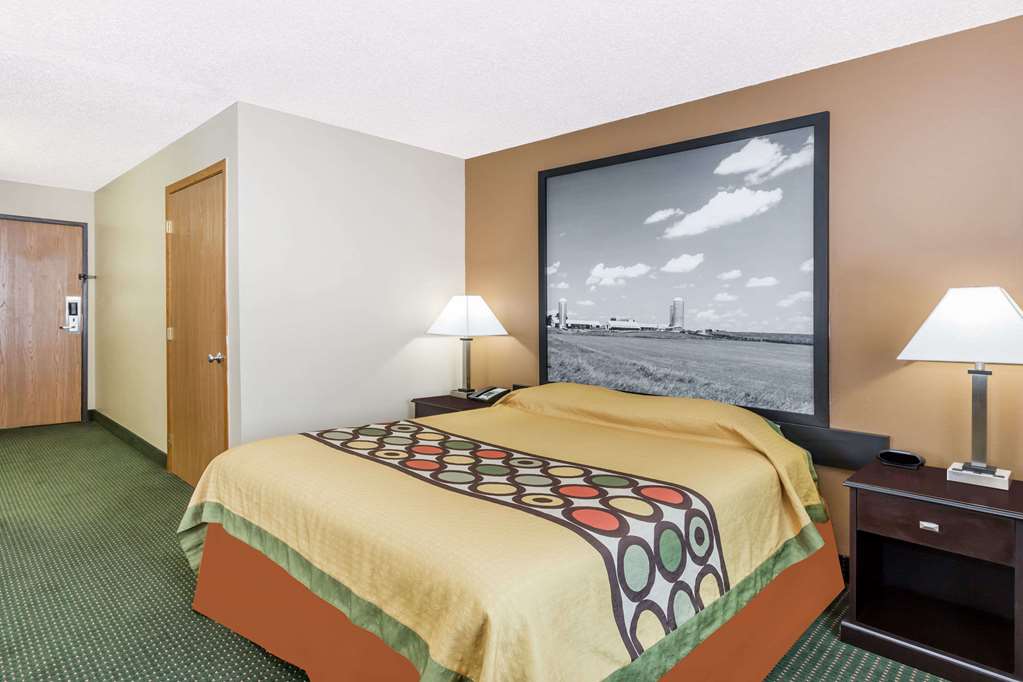 Super 8 by Wyndham Jefferson - photo 2