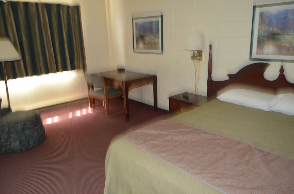Grand Inn Fargo - photo 11