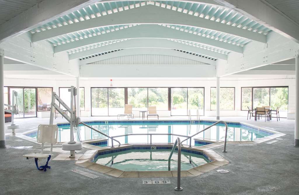 Radisson Hotel Detroit Farmington Hills - photo 12