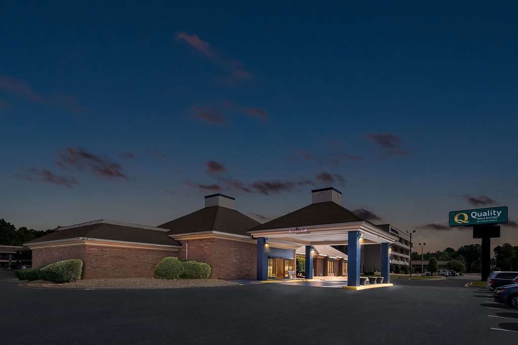Quality Inn & Suites Fayetteville I 95 - photo 4