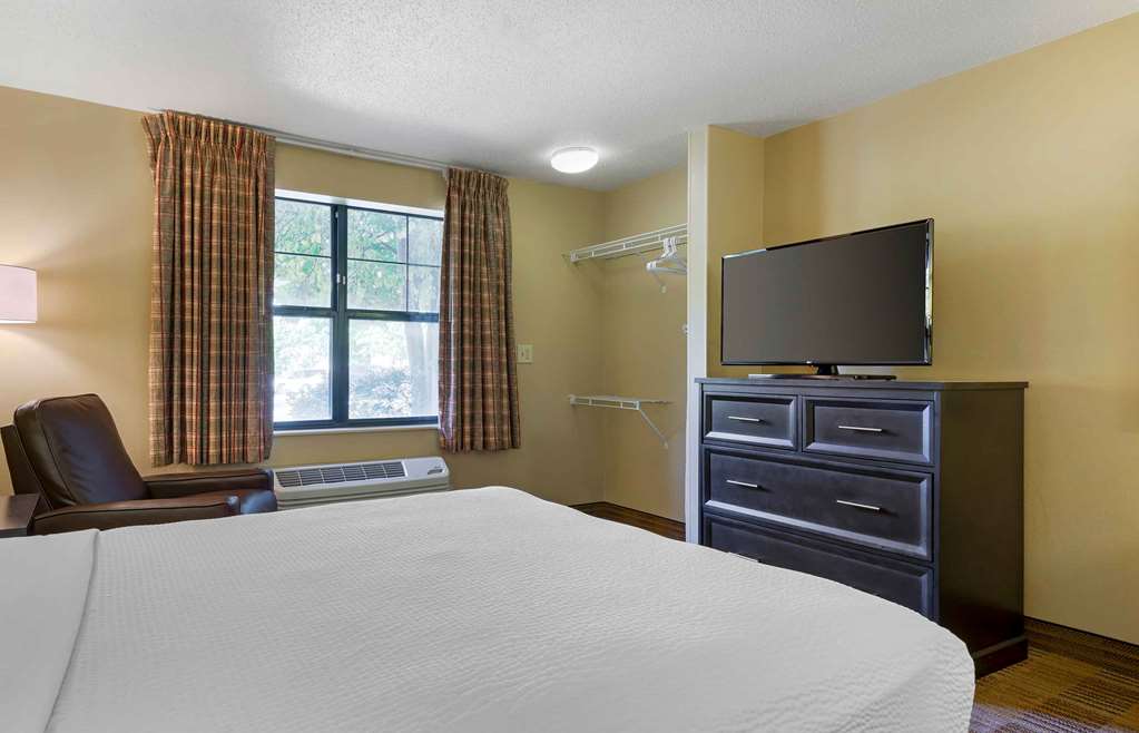 Extended Stay America Suites Washington DC Herndon Dulles - photo 11