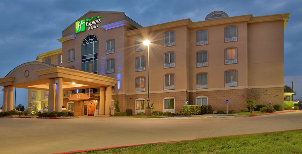 Holiday Inn Express Hotel & Suites Terrell by IHG - photo 39