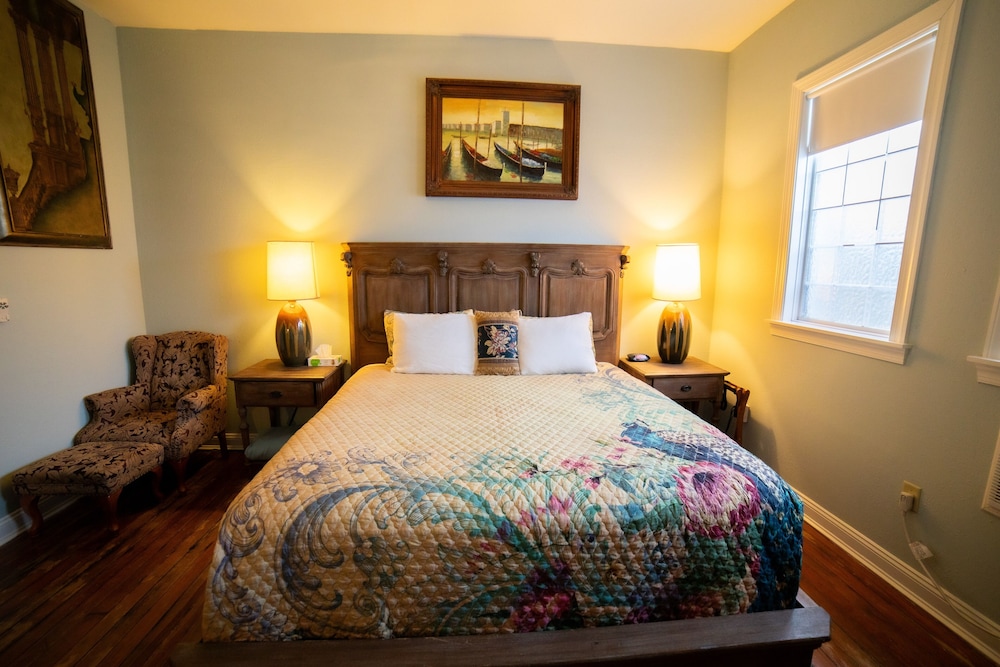 Oaak Tree Hotel - photo 87