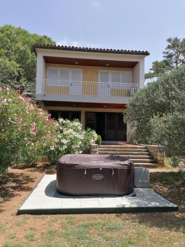 Guesthouse Butković — 4-Star Luxury Hotel in Punat, Croatia