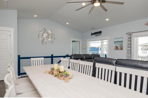 All Decked Out by Oak Island Accommodations - photo 14