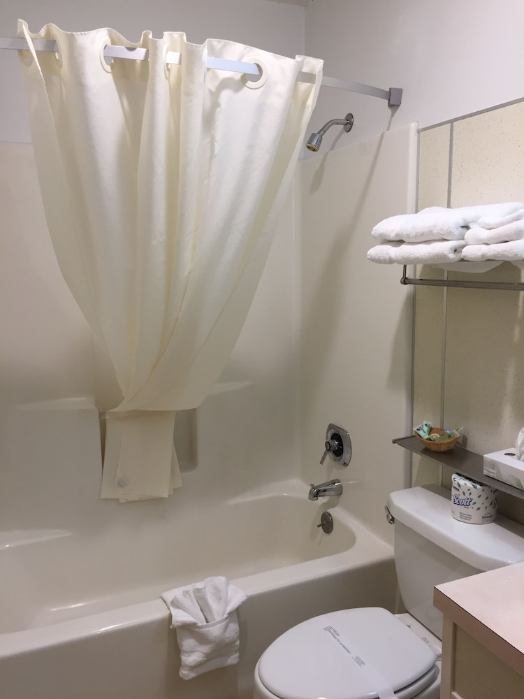Captain's Choice Motel - photo 28
