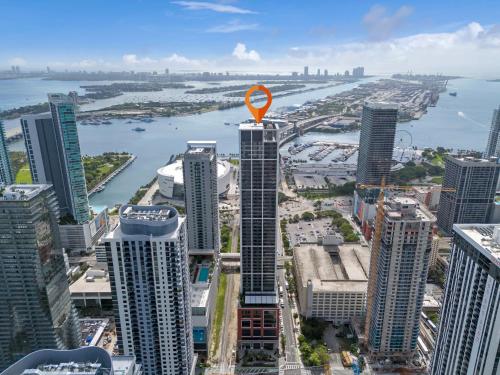 Gale Miami Junior double suite with balcony - featured photo