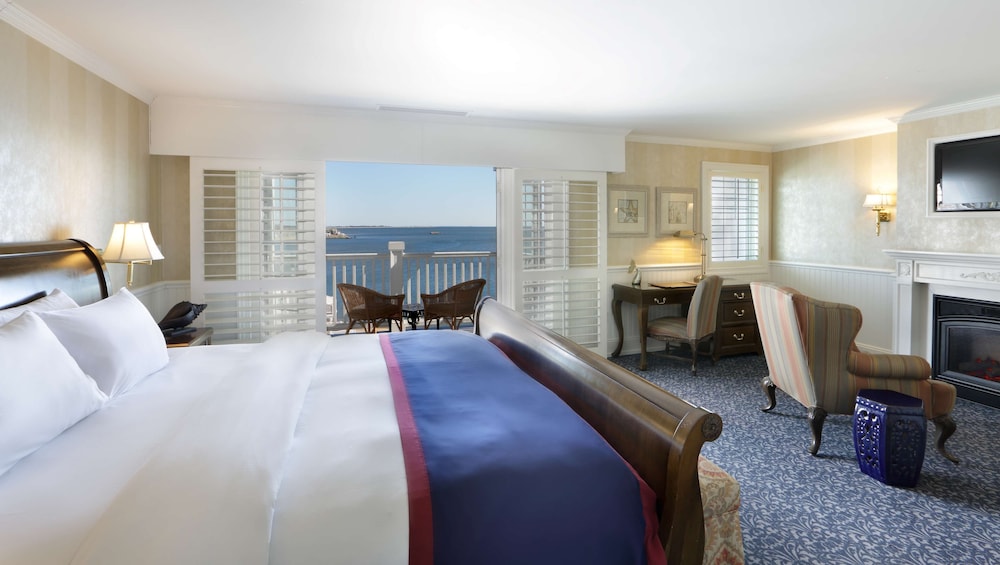 Madison Beach Hotel - photo 19
