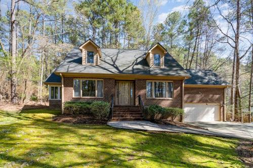 Private Retreat 4 bedrooms in SW Durham in Durham, United States