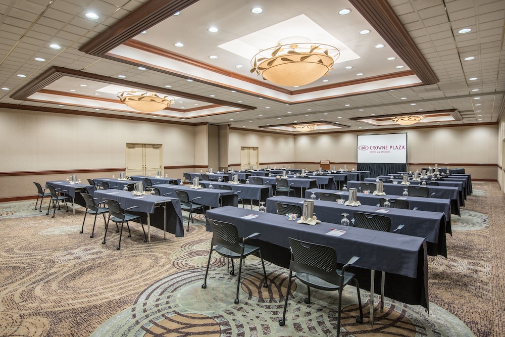 Crowne Plaza Knoxville Downtown University by IHG - photo 46