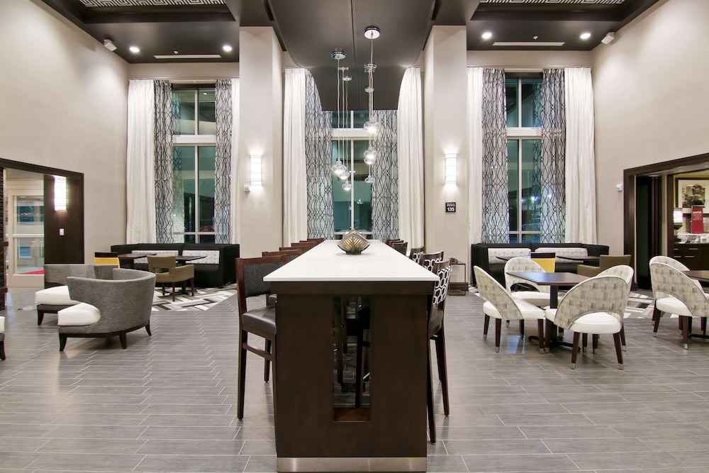 Hampton Inn & Suites Bellevue Downtown Seattle - photo 5