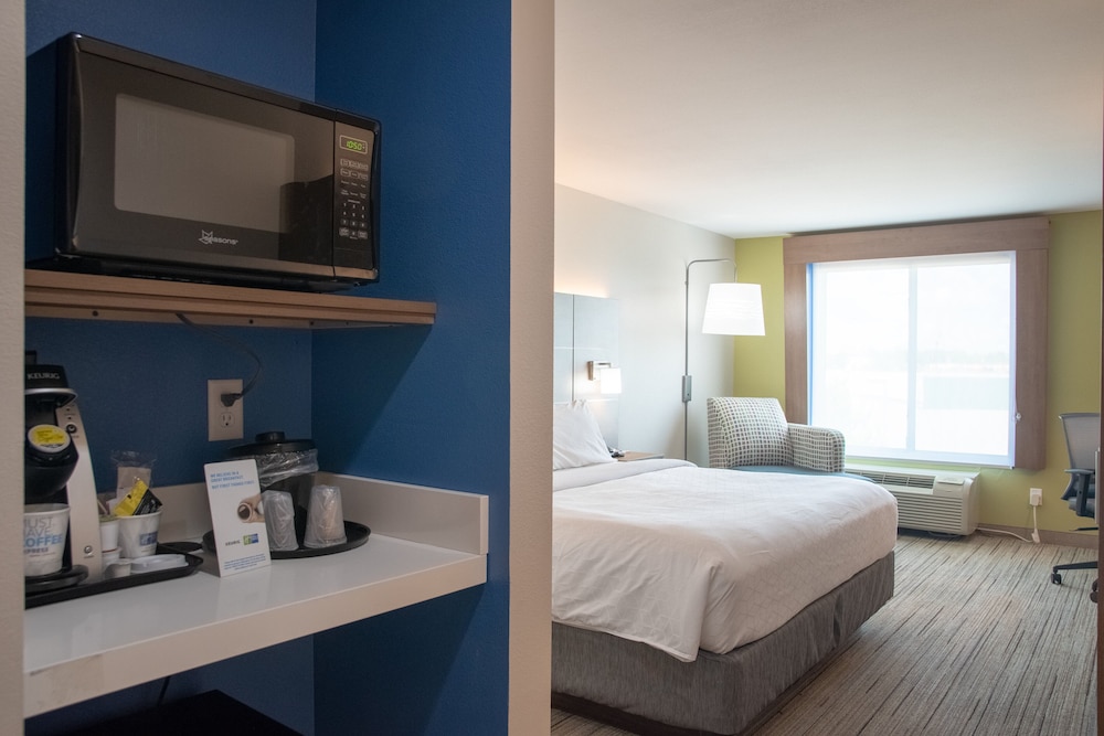 Holiday Inn Express Hotel & Suites Natchitoches by IHG - photo 11