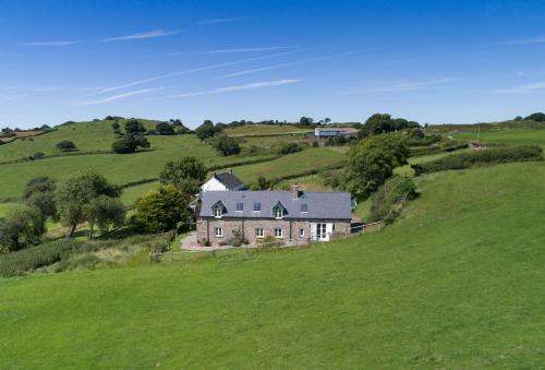 Ty Cerrig - carbon neutral hotel in Conwy