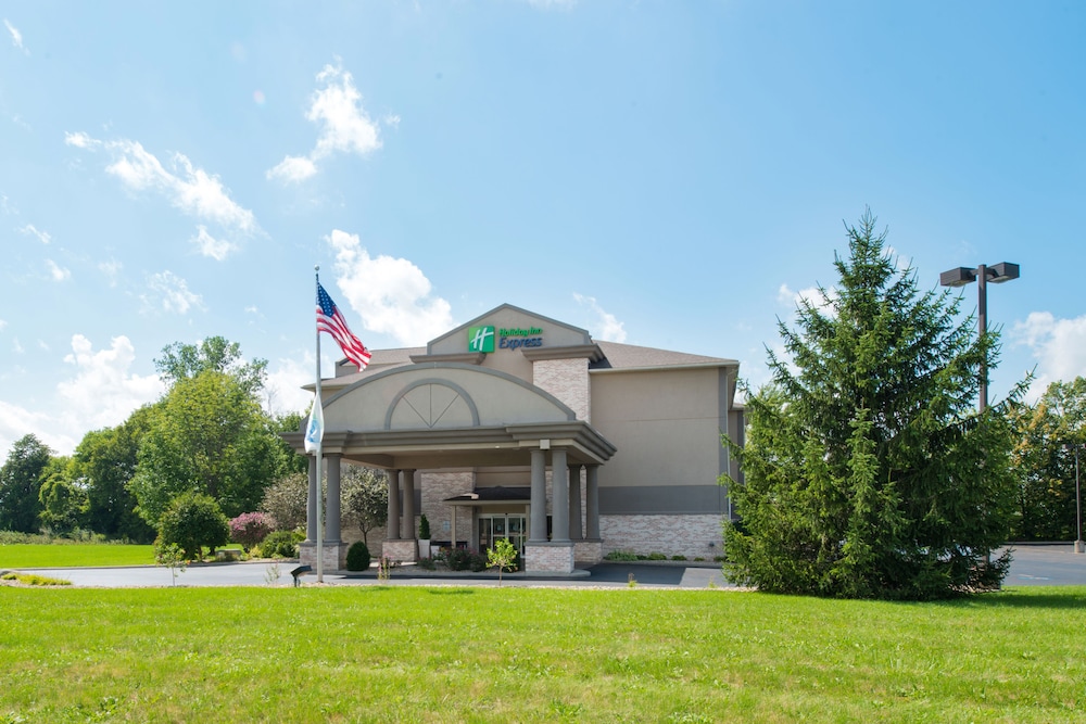 Holiday Inn Express & Suites Bucyrus by IHG - photo 46