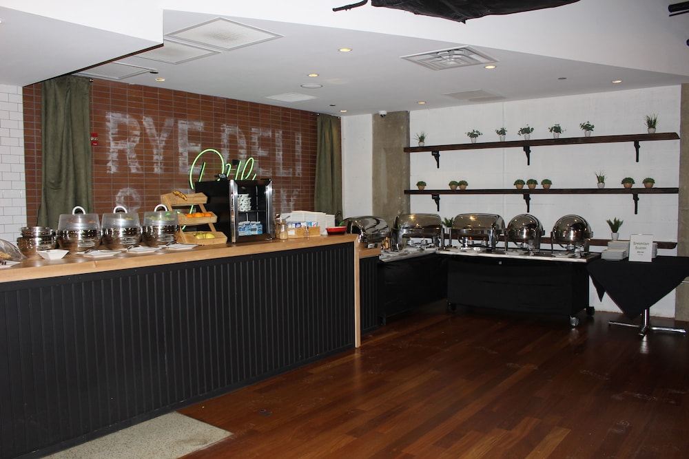 Crowne Plaza Chicago West Loop by IHG - photo 41