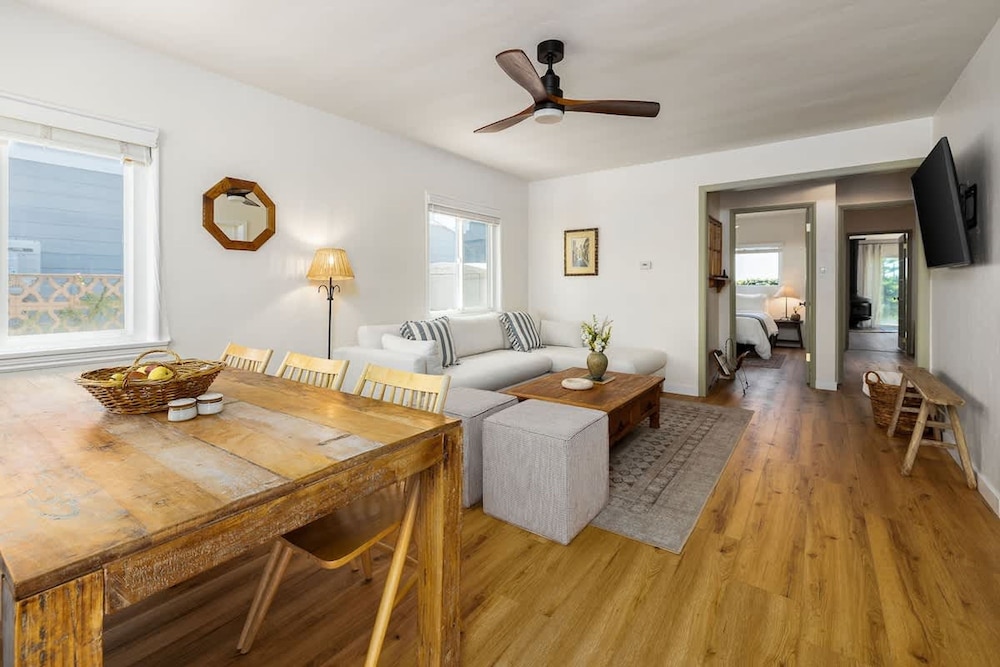 Carlsbad Cottage Remodeled — 4-Star Luxury Hotel in Carlsbad, United States