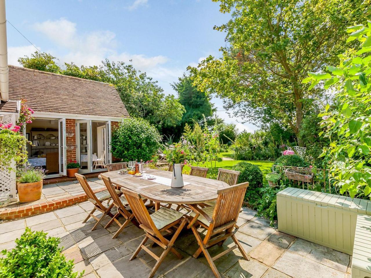 Poppy’s Cottage — Faversham — photo 2