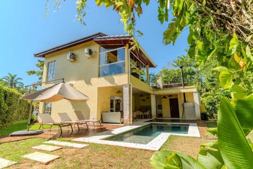 Condomínio 4Q 600m da praia in Bertioga, Brasil