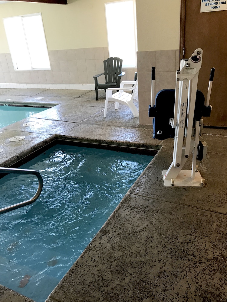 FairBridge Inn & Suites Kellogg - photo 34