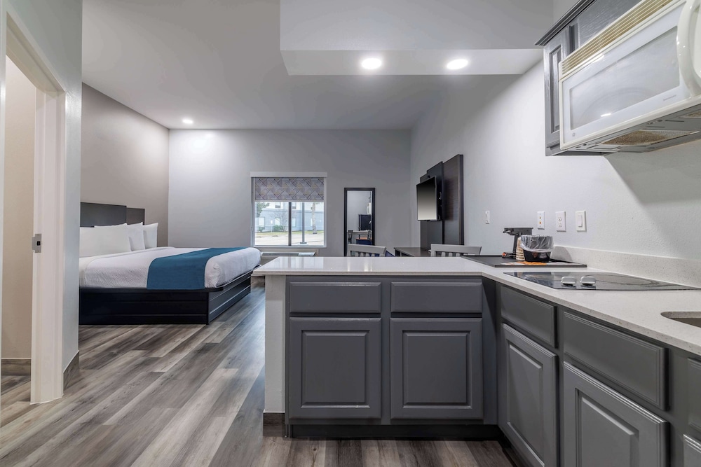 Studio 6 Suites Brenham TX - photo 23