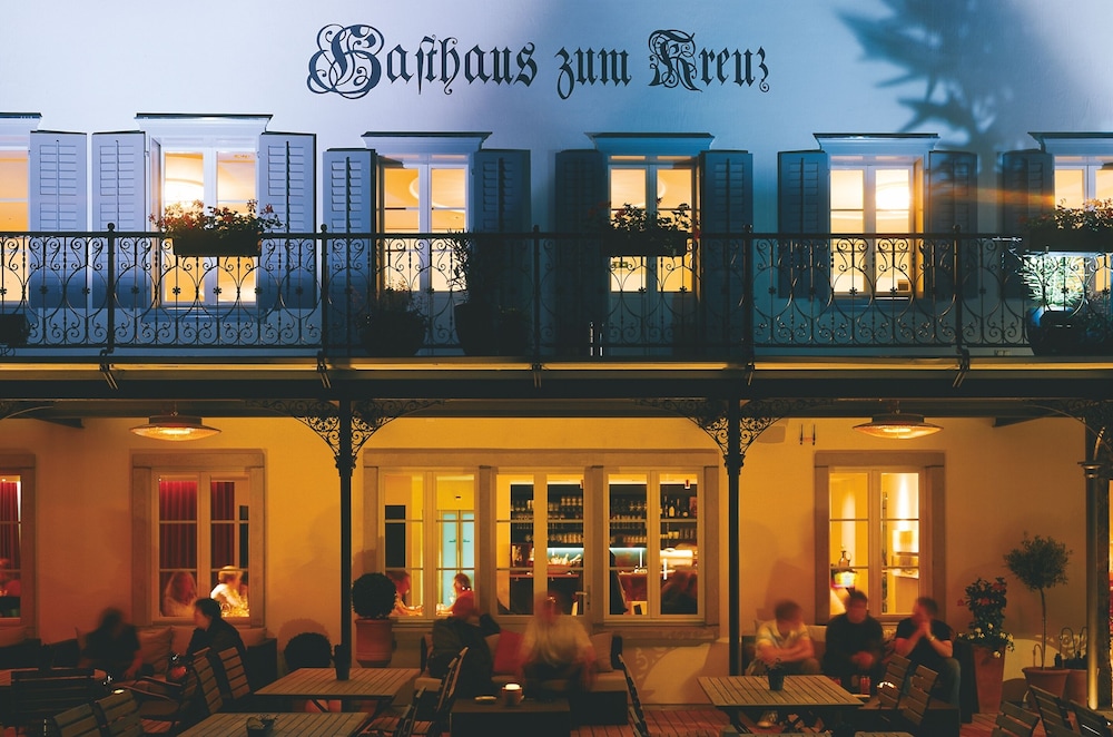 Hotel Kreuz by b_smart — hotel in Sachseln