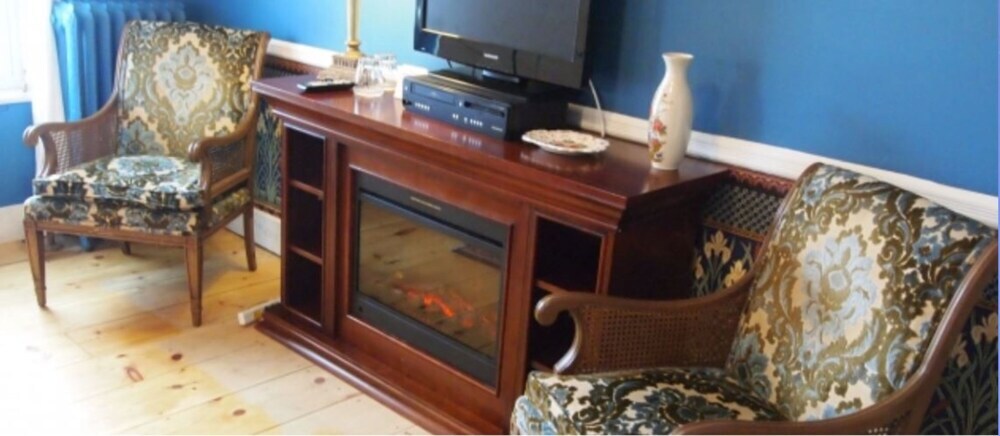 The Red Hook Country Inn - photo 29