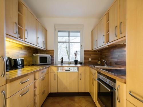 Kaiservillen Heringsdorf Ferienwohnung mit 2 Schlafzimmern und Balkon D222 — 4-Star Luxury Hotel in Heringsdorf, Germany