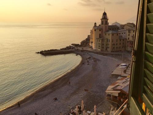 Casa fronte mare — 4-Star Luxury Hotel in Camogli, Italy