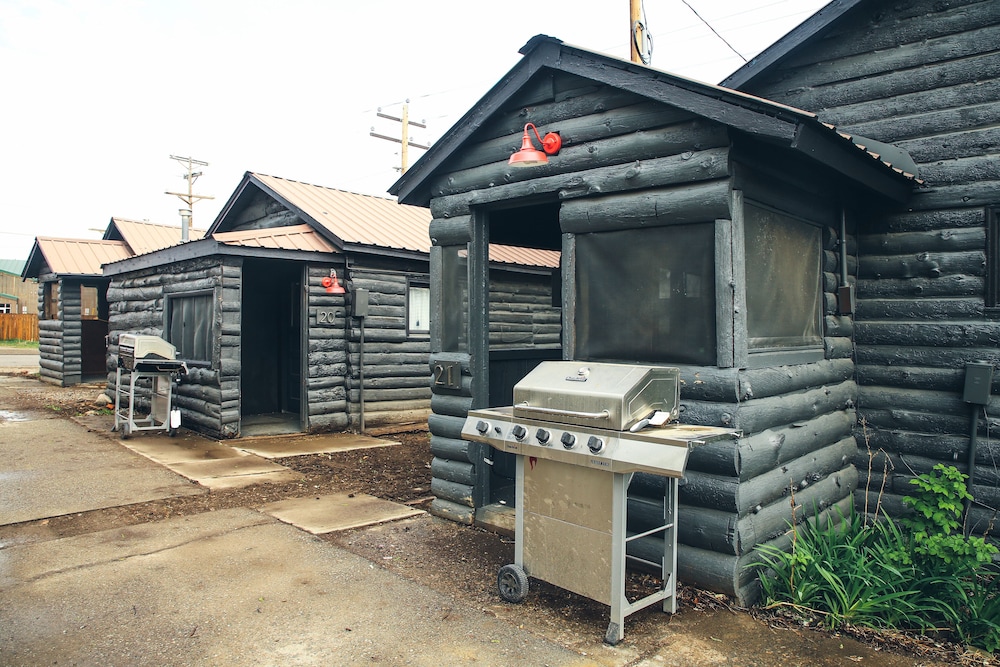 Trailhead Cabins & Lodging - photo 17