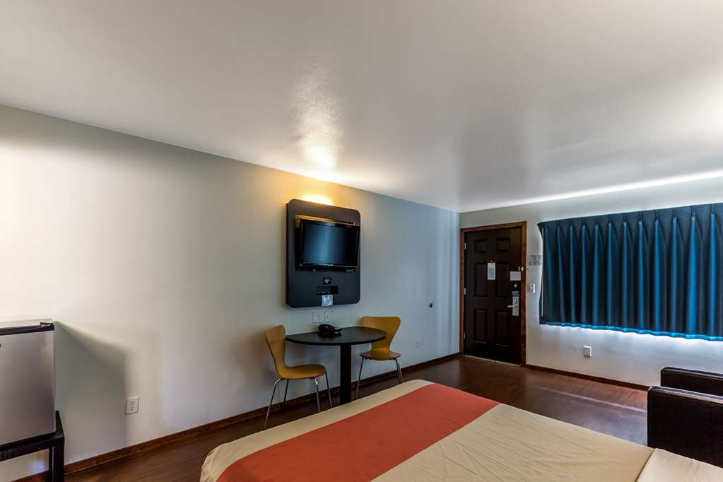 Motel 6 University Missoula - photo 23