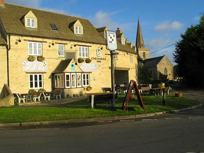 The Chequers Inn — 4-Star Luxury Hotel in Oxford, United Kingdom