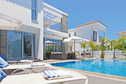 Villa Solebianco Protaras