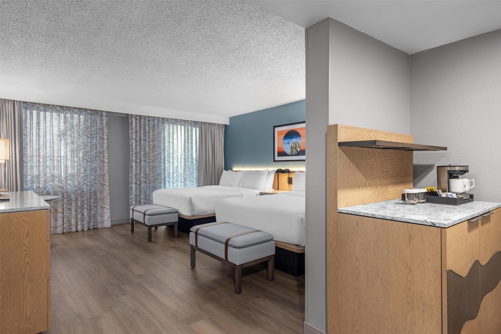 DoubleTree by Hilton Phoenix Midtown - photo 11
