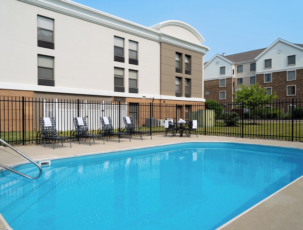 Holiday Inn Express Indianapolis Airport by IHG - photo 40