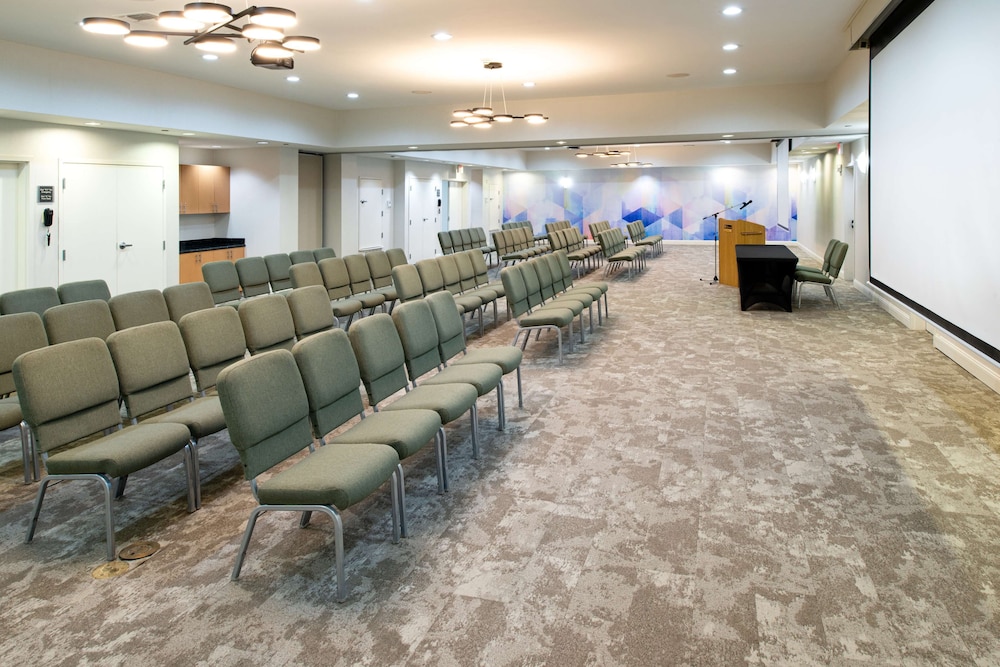 Hilton Garden Inn Denton - photo 42