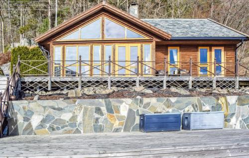 4 Bedroom Cozy Home In Farsund — 4-Star Luxury Hotel in Farsund, Norway