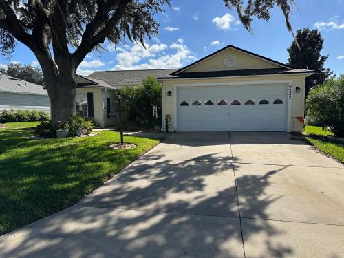 Delia Place Florida Oasis With Private Lanai — The Villages