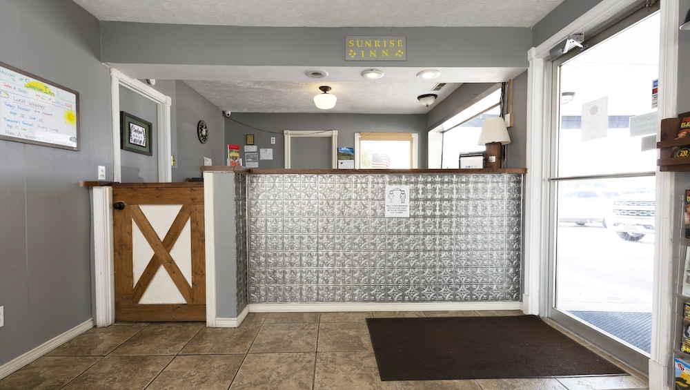 Sunrise Inn Williamstown - photo 5