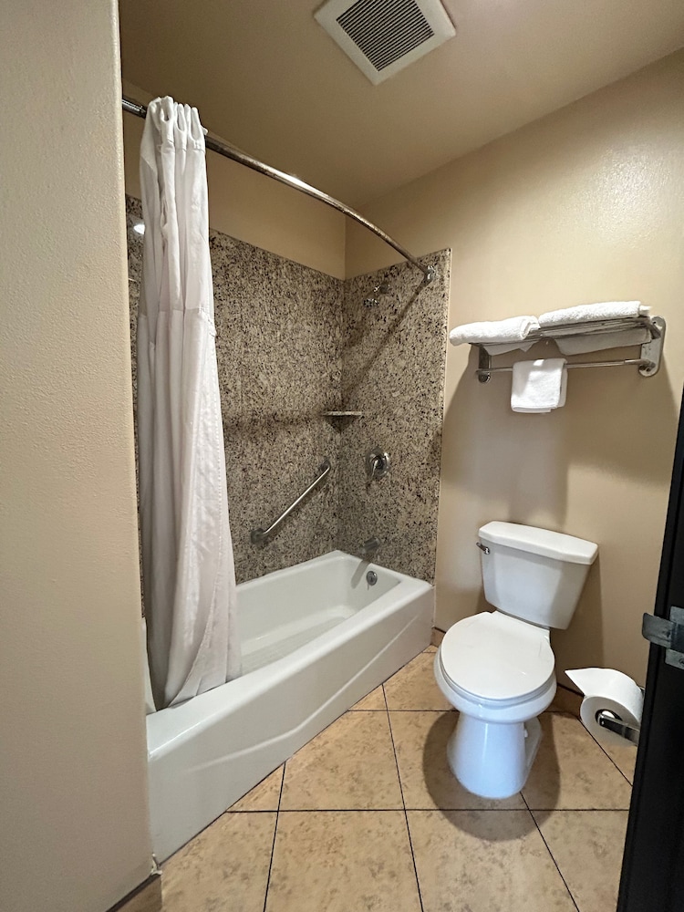Hyland Motel - photo 13