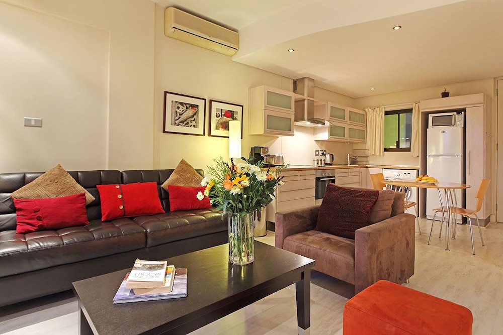 Afribode Acc Piazza — 4-Star Luxury Hotel in Cape Town, South Africa
