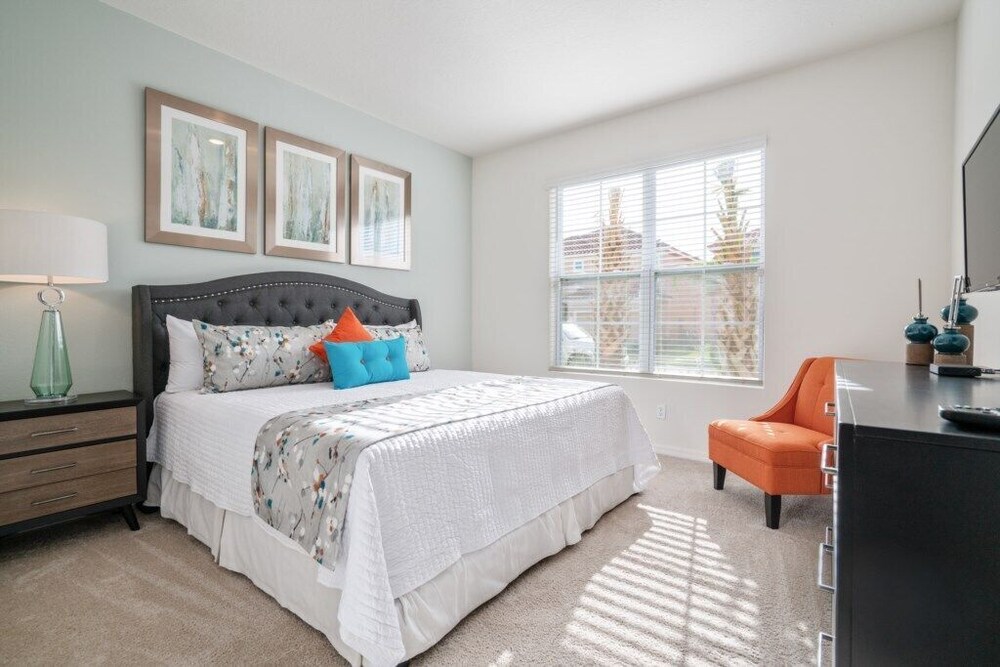 Alluring 7bed 5.5bath Pool Home Solterra Resort - photo 6