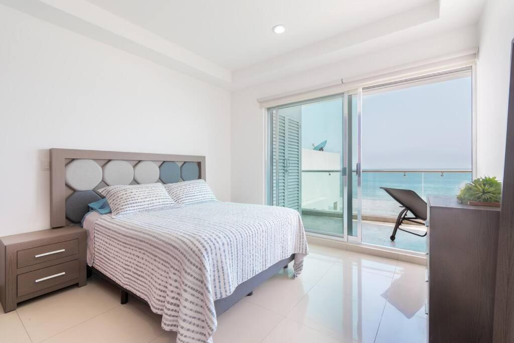 Paraíso Costero Elegante Condo con Vista al Mar — 4-Star Luxury Hotel in Mazatlan, Mexico