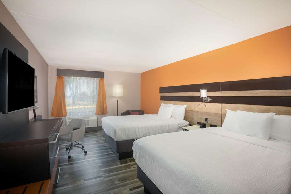La Quinta Inn & Suites by Wyndham Branson - photo 21