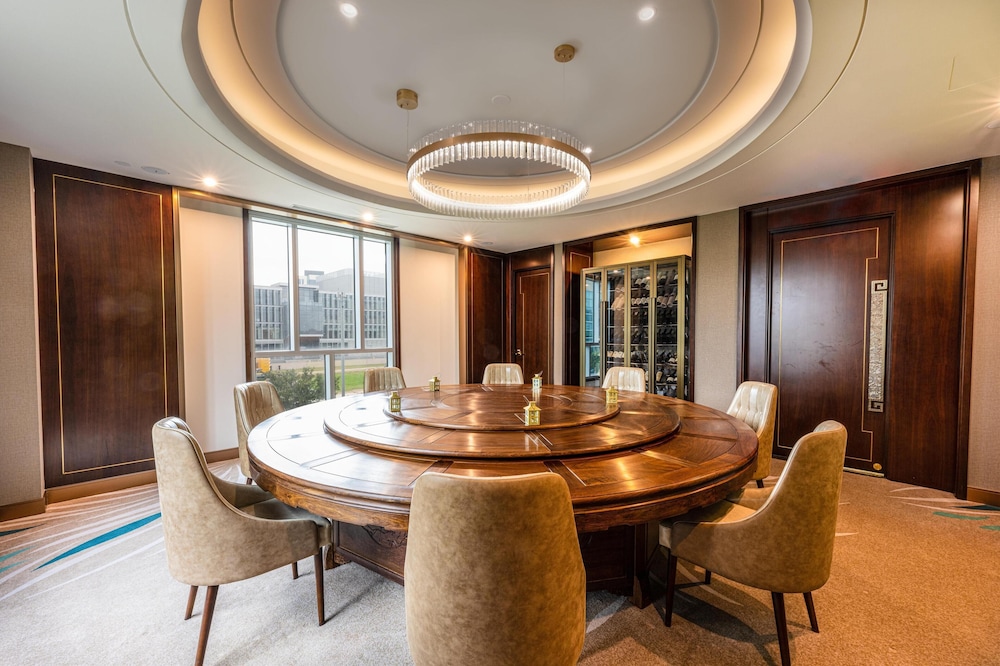 Blossom Hotel Houston Curio Collection by Hilton - photo 104