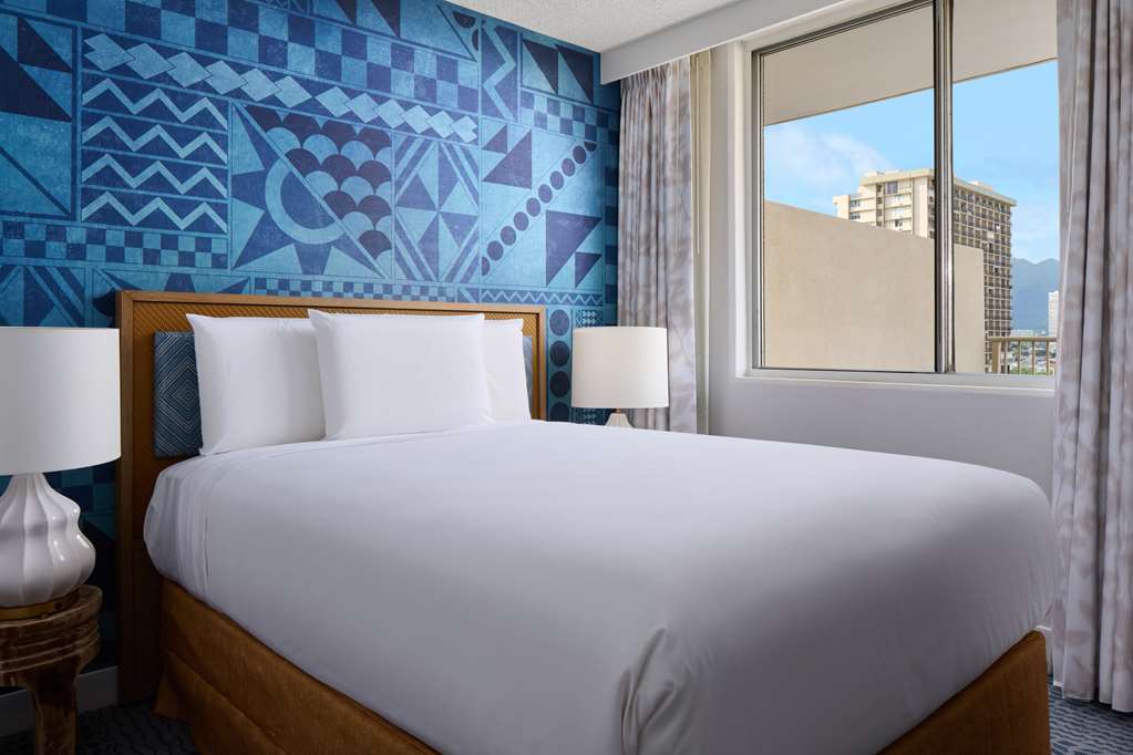 Outrigger Waikiki Paradise Hotel - photo 92