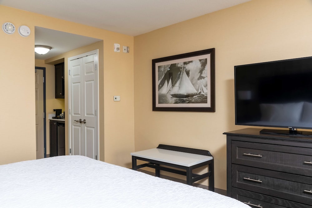 Hampton Inn Holland - photo 17