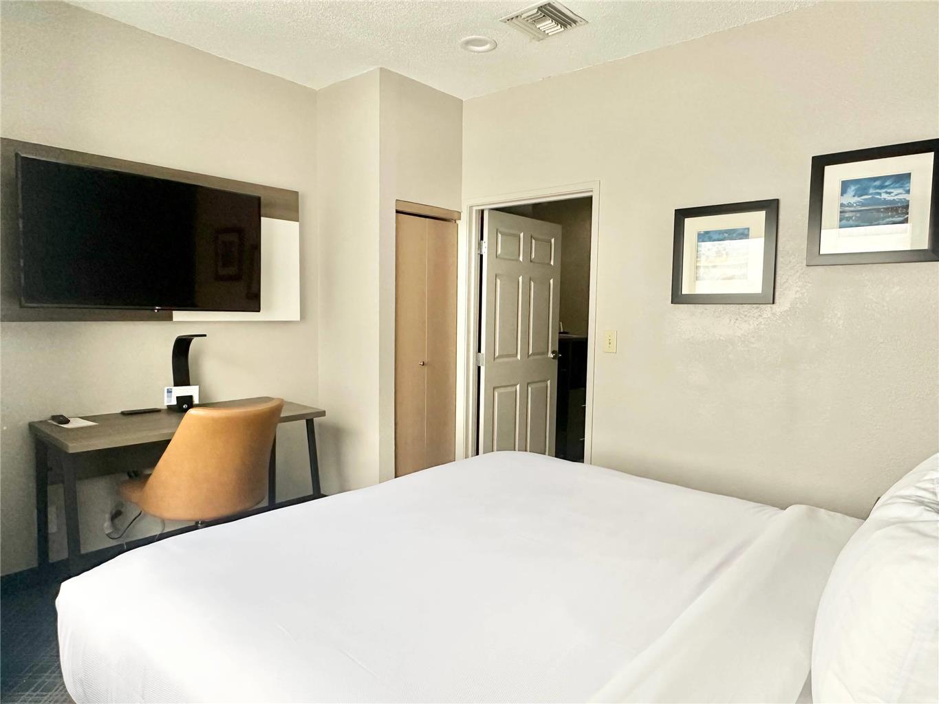 Comfort Inn & Suites Cartersville Emerson Lake Point - photo 25