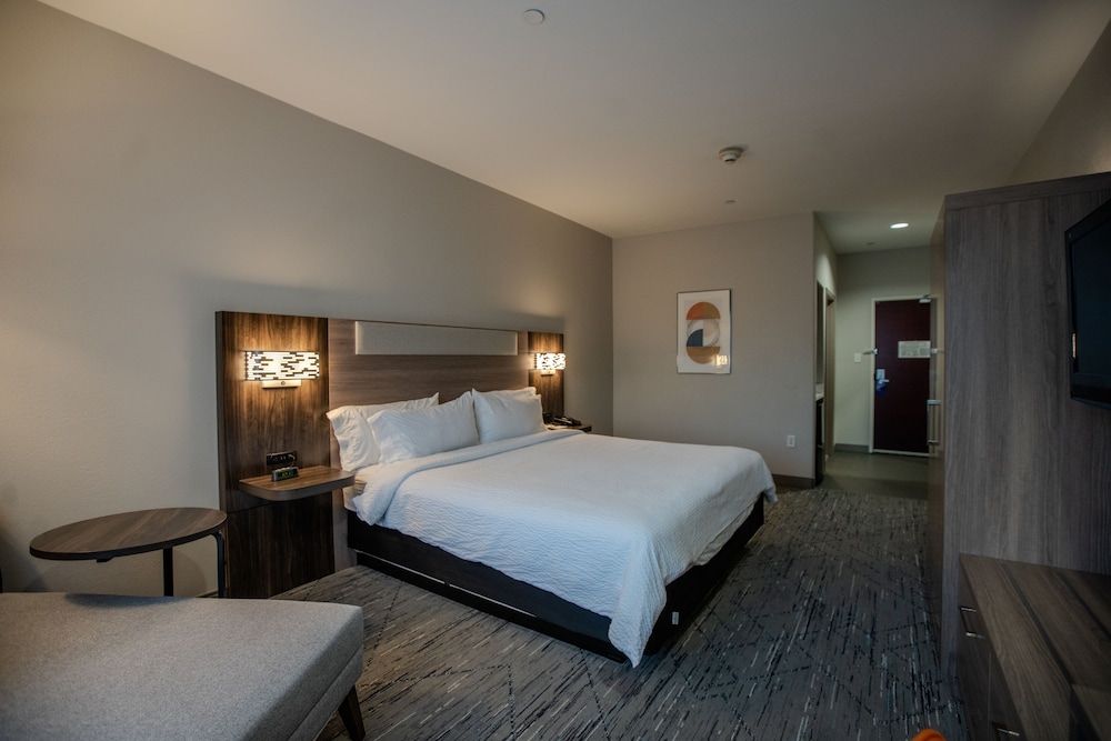 Holiday Inn Express Cleveland by IHG - photo 4