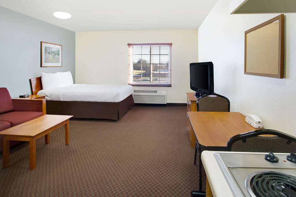 WoodSpring Suites Baton Rouge East I 12 - photo 9