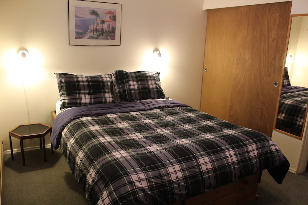 Crystal Chalets Condominiums at Crystal Mountain Ski Resort - photo 51